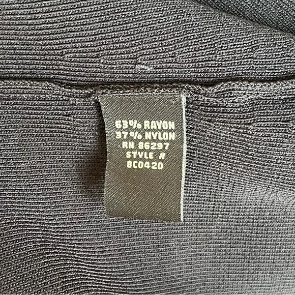 •BCBGMaxAzria• Sleeveless Knit Shell Top - Size Large - Picture 6 of 8